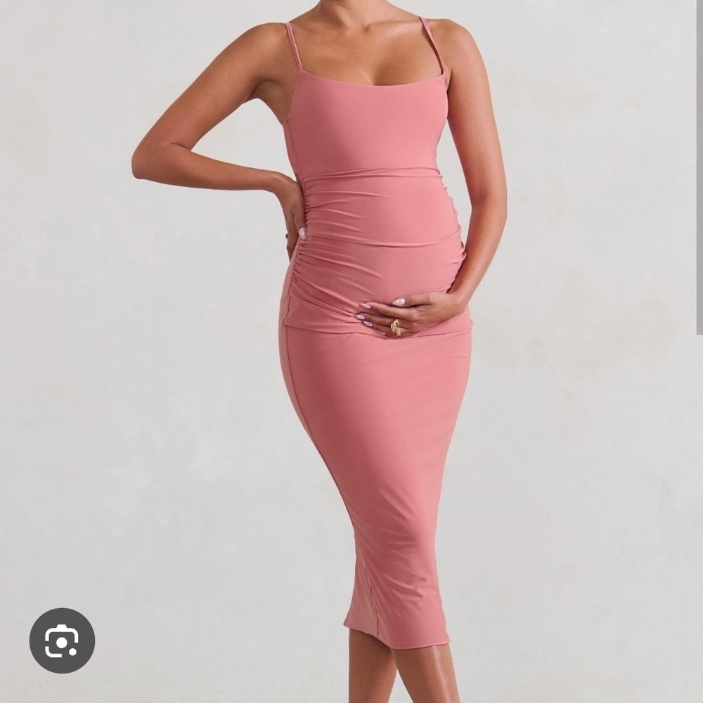 Chic Sleeveless Midi Dress in Pink